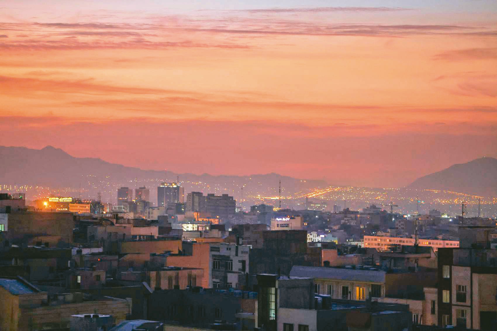 新聞] 以3波空襲伊朗稱將對等回應- 看板IA - 批踢踢實業坊