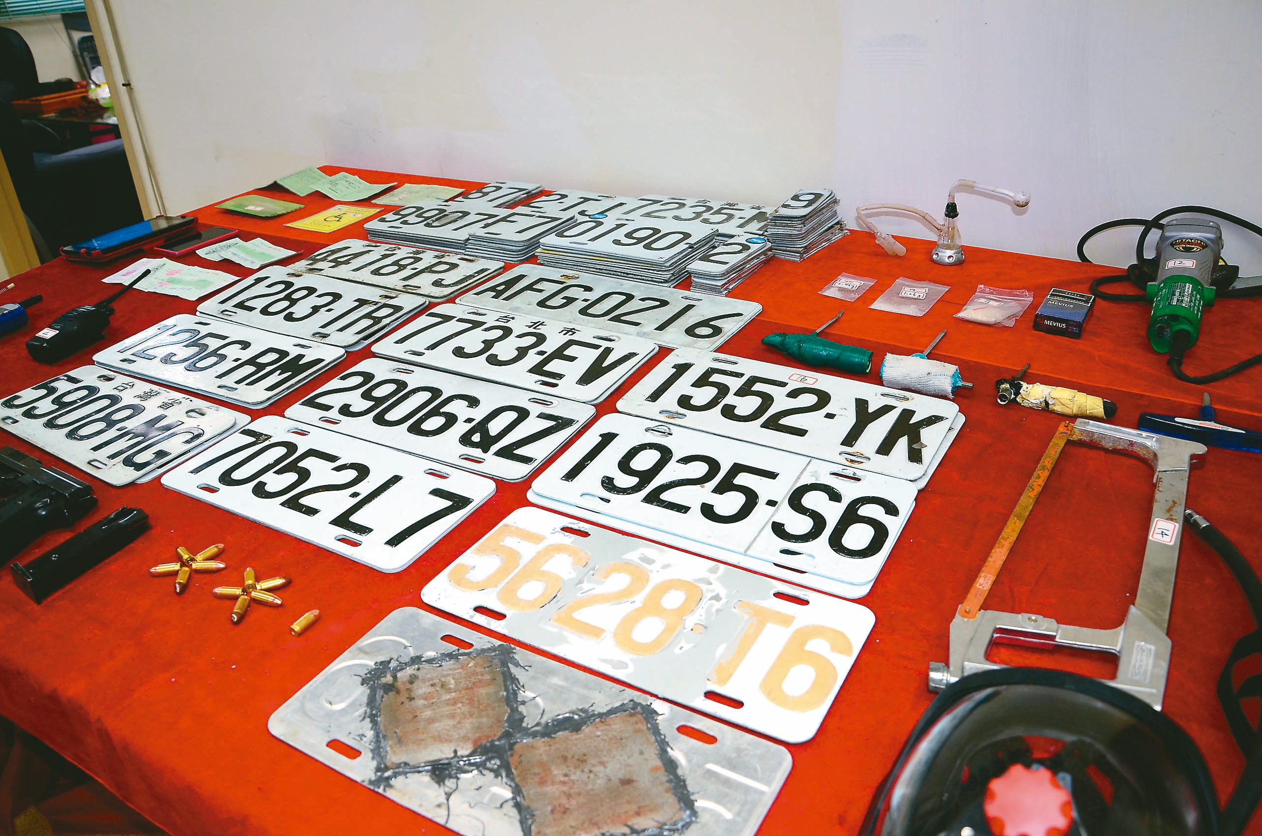 偽造車牌重罰7.2萬原訂明上路新制急喊卡交通部曝原因| 政經焦點| 要聞| 經濟日報