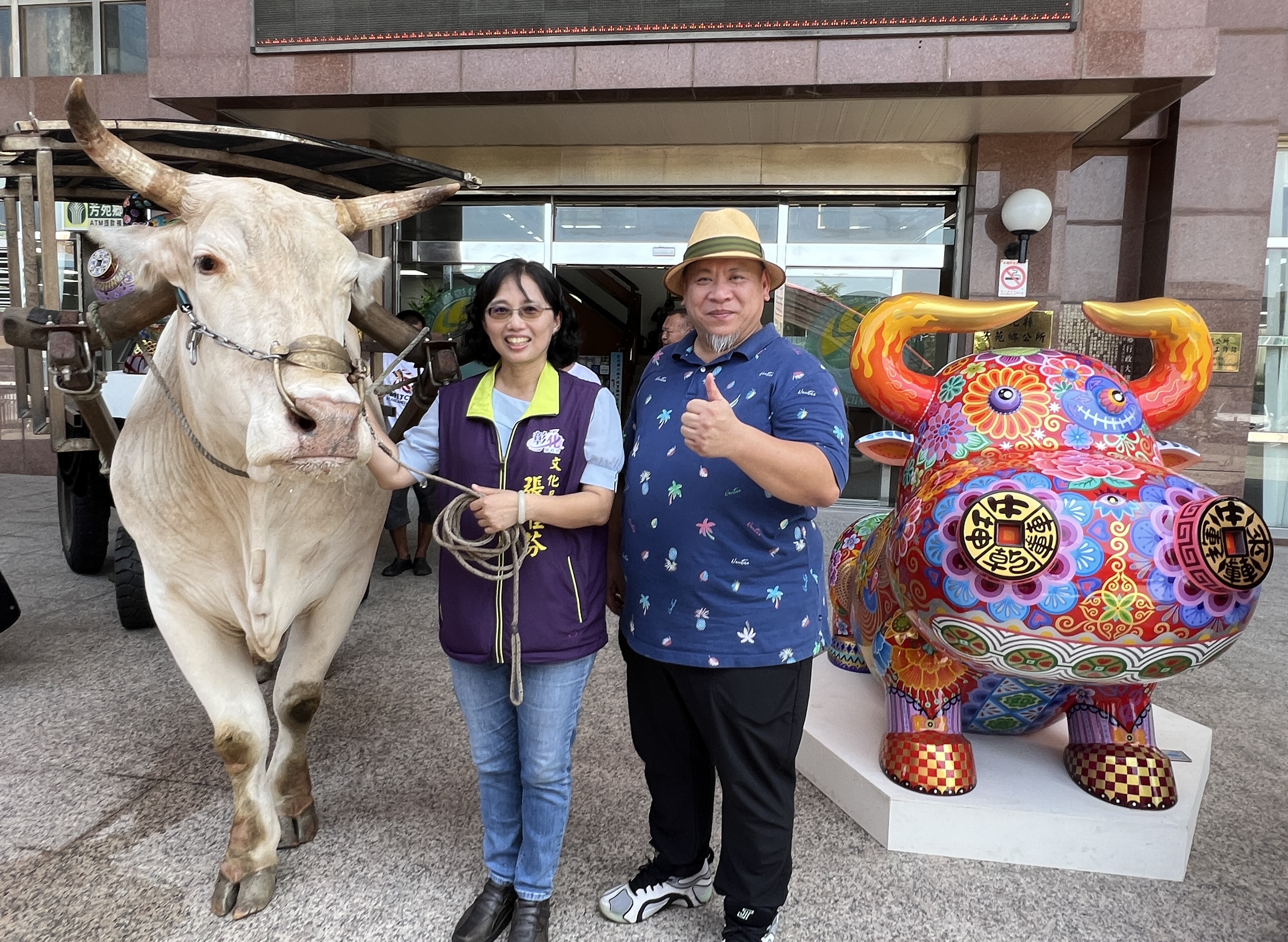 藝術家洪易童趣雕塑現身芳苑漁民廣場、海空步道成藝術地景| 中彰投