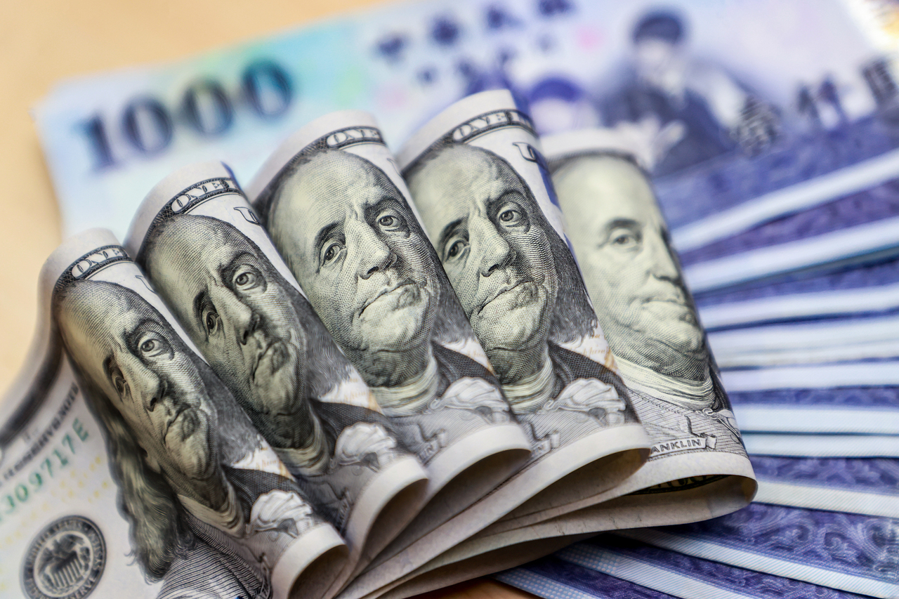 熱錢流出！新台幣連3貶終場收31.081元改寫逾半年新低| 金融要聞| 產經| 聯合新聞網
