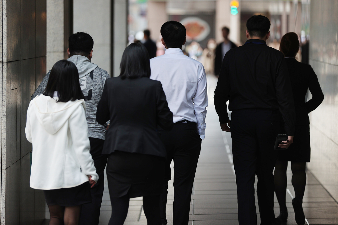 就業市場趨穩11月失業率3.33%寫25年來同期最低| 總經趨勢| 要聞| 經濟日報