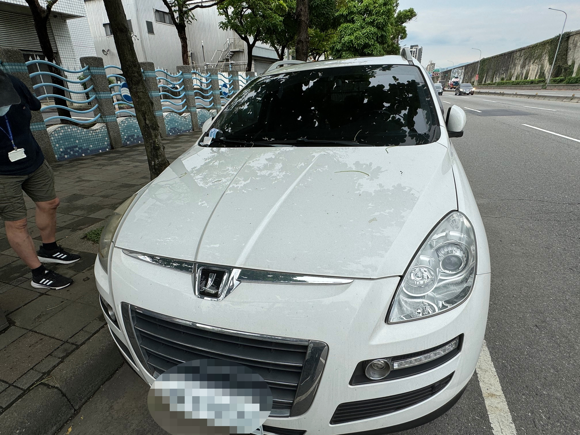 士林分署拍卖2012年纳智捷汽车。图／行政执行署提供