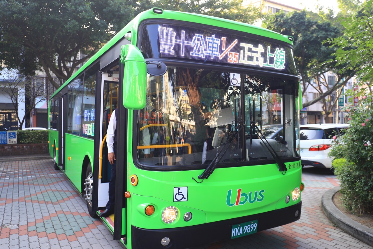 台中市公車免費政策廣受好評，「雙十公車」10公里以內免費。聯合報系資料照