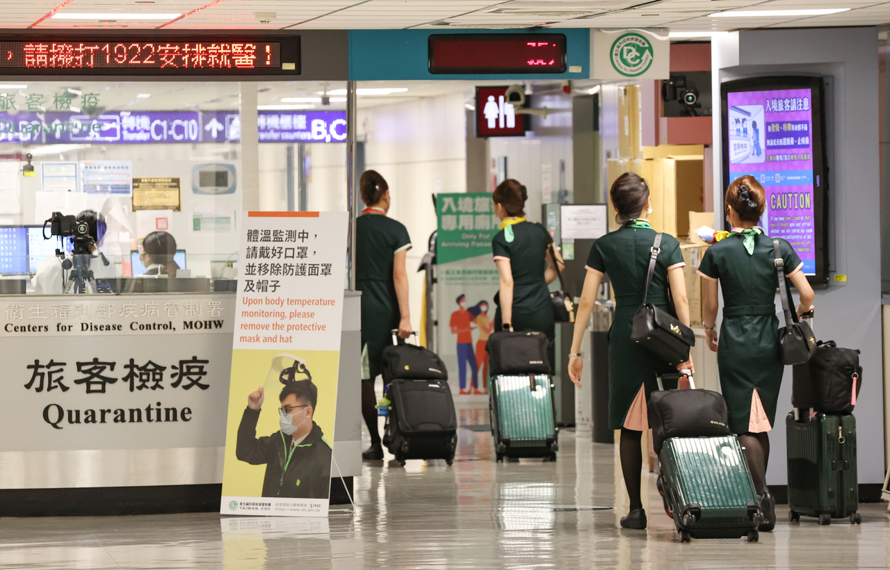 比照乘客0 7 機組員外站管制將同步鬆綁 台疫情速報 台灣 世界新聞網