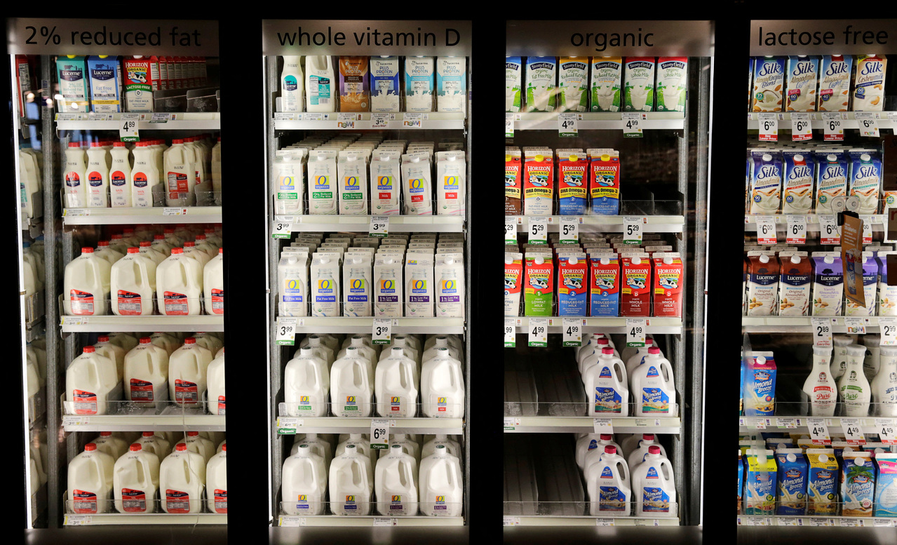 联邦食品暨药物管理局(FDA)检测市售牛奶样本，发现其中约20%残留禽流感病毒片段。(路透)