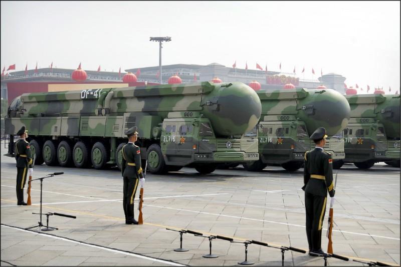 中方在美中二轨对话中透露，对于解决台湾问题不会动用核武。（美联社）