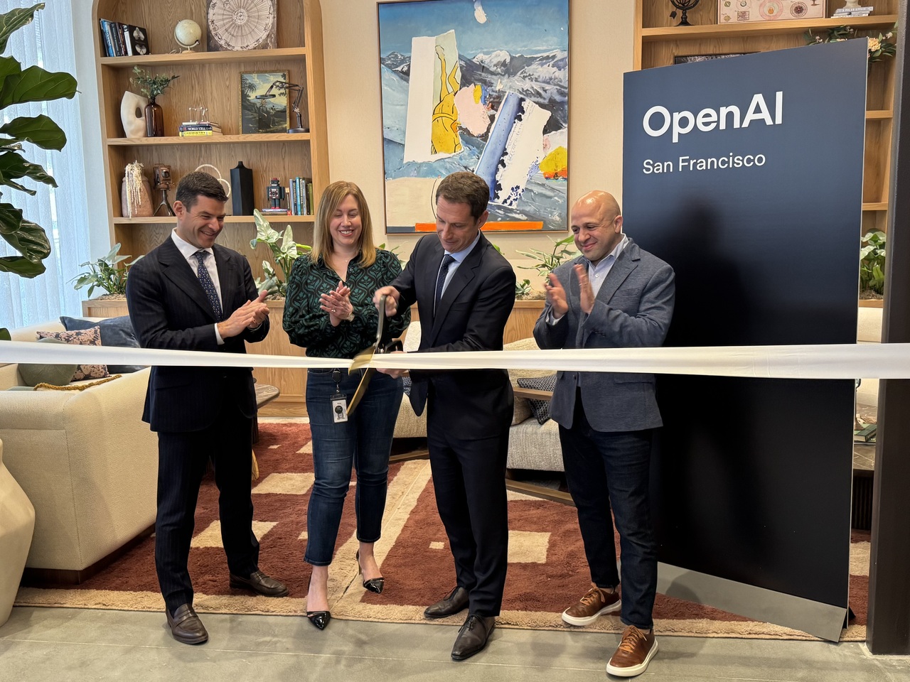OpenAI旧金山新总部启用 | 八阕