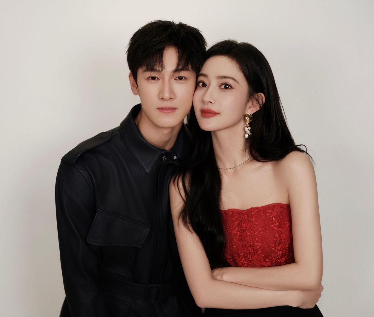 李昀銳 孟子义 最新直筆サイン 九重紫 専用ページ 九重紫】看到孟子义撒娇找李昀锐要衣服，才发现昭昭墨墨身上的