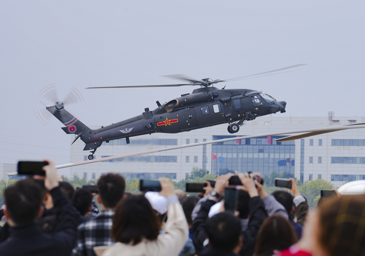 Bell H1飞机：AH-1Z攻击直升机和UH-1Y通用直升机, image size:1279x897